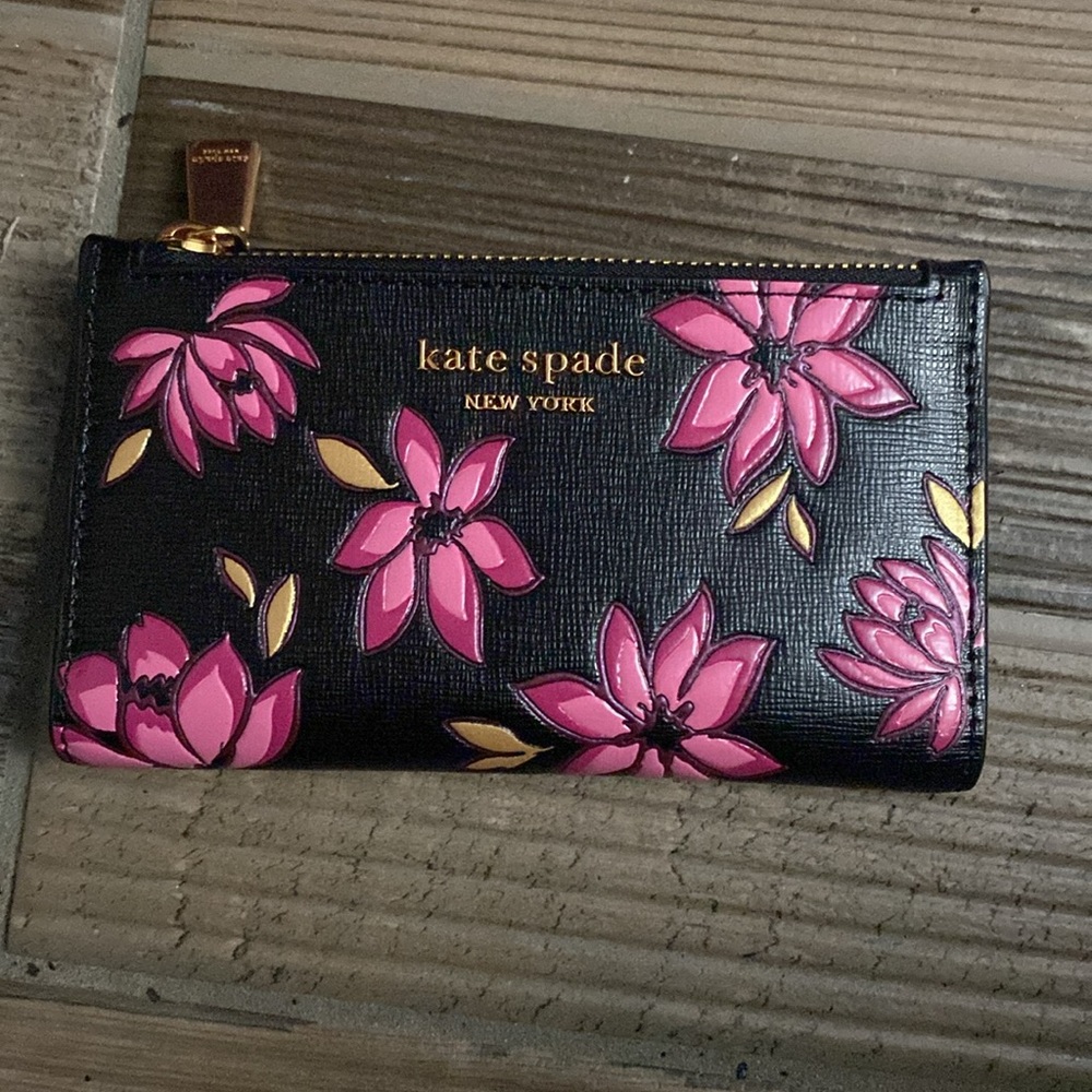 Kate Spade Morgan Winter Blooms Embossed Saffiano Leather Slim Bifold Wallet - Picture 2 of 4